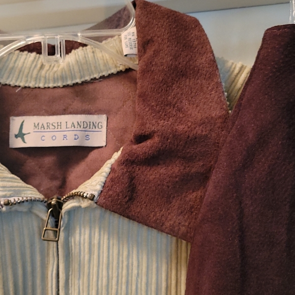 Suit - Picture 3 of 3